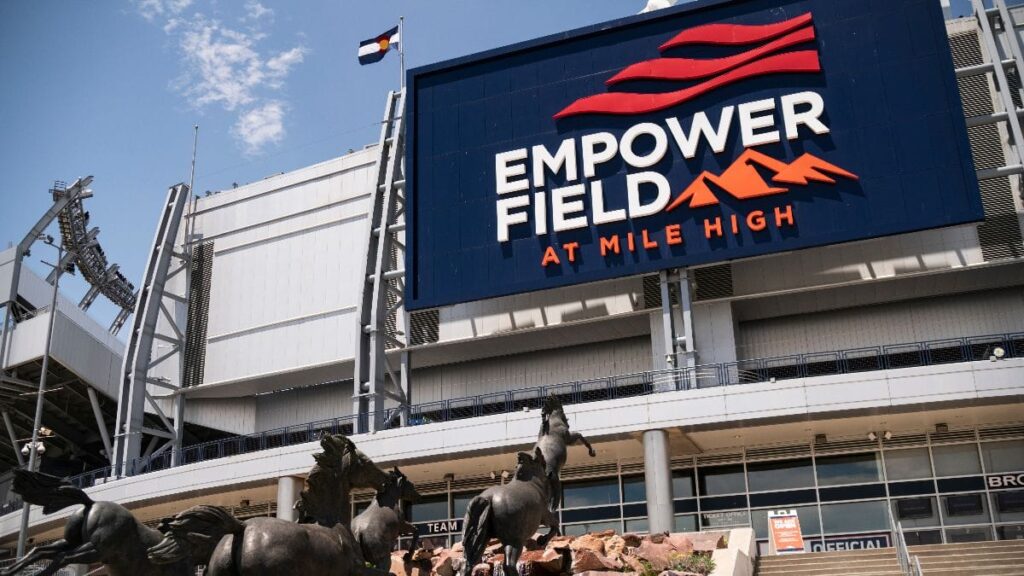Broncos.jpg